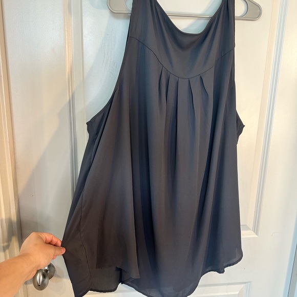 Torrid Georgette Asymmetrical Ruffle Silver Grey Sleeveless Lightweight Top, 5X - Picture 6 of 11